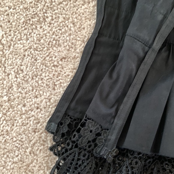 Bustiers - Picture 6 of 6